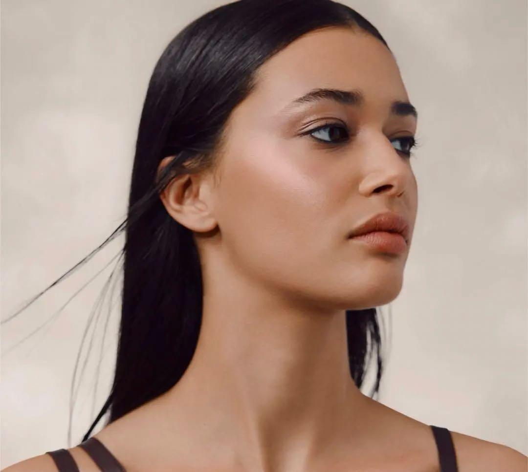 【新品】エルメス 限定 パウダー24 フォーブル フェイス＆アイ イルミネーター