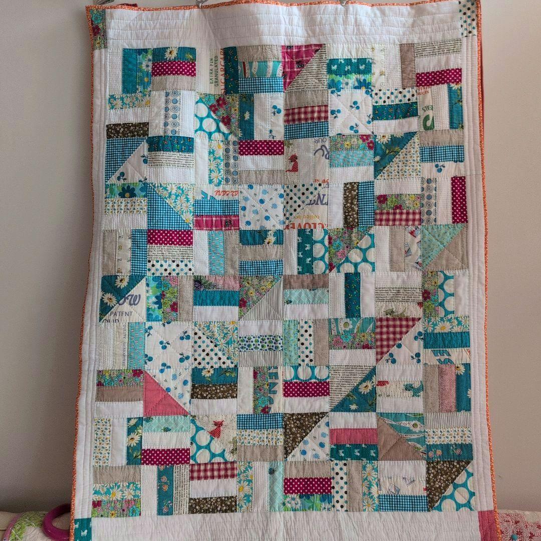 パッチワークキルト　ハンドメイド