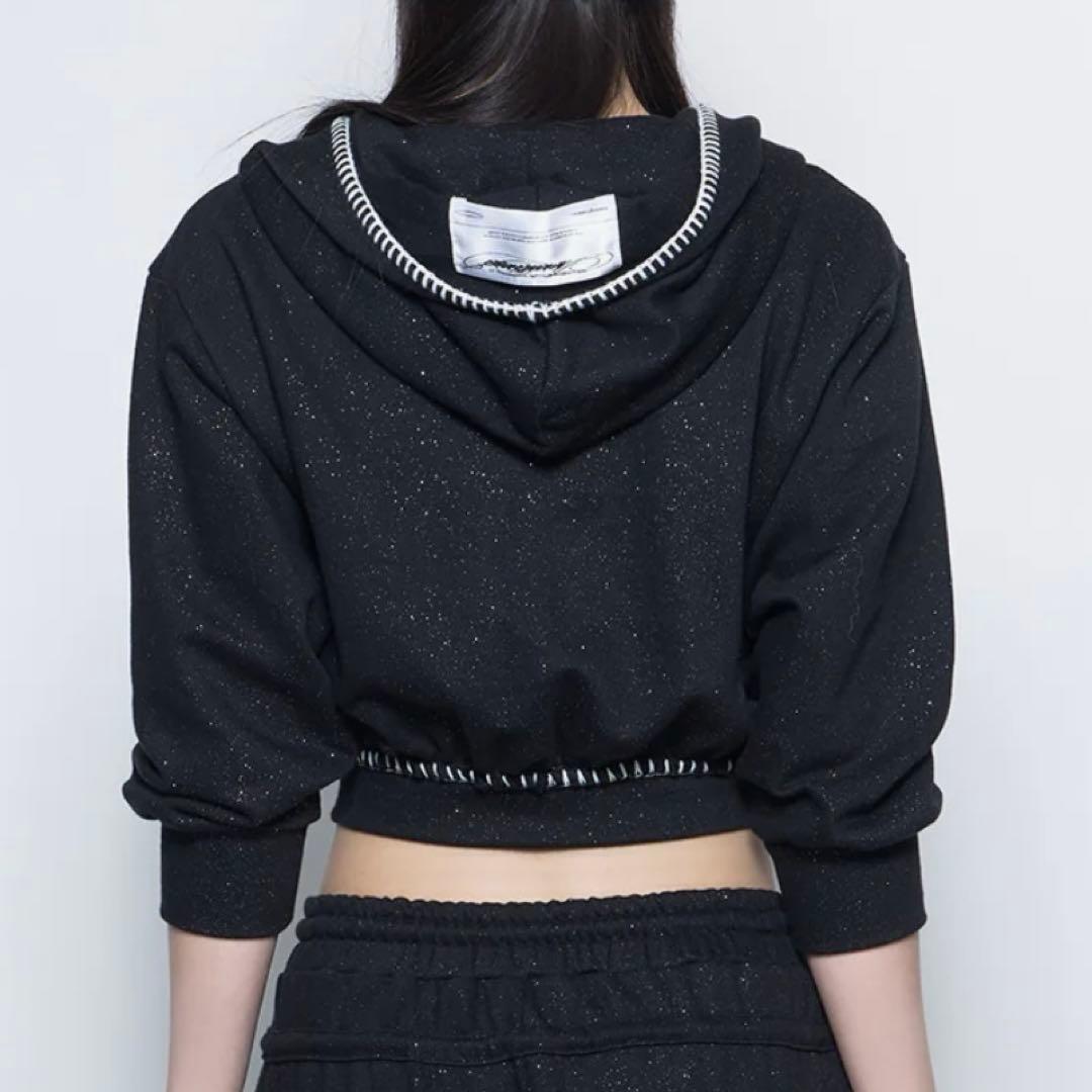 トップス S mid-sleeve hoodie cropped
