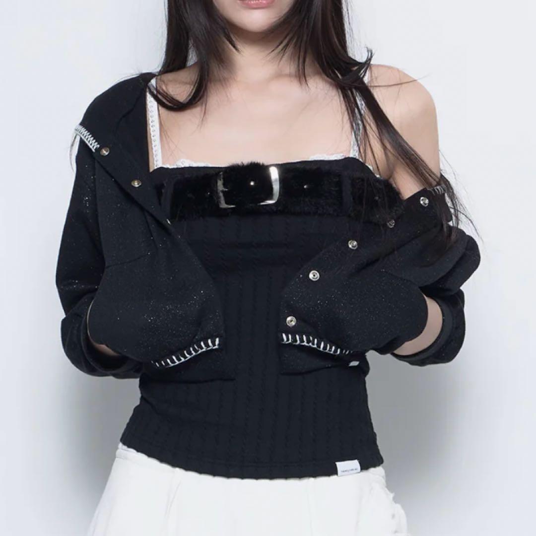 トップス S mid-sleeve hoodie cropped