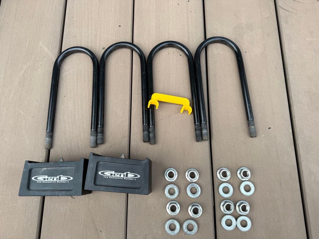 ハイエース玄武2.5インチダウンブロックです。