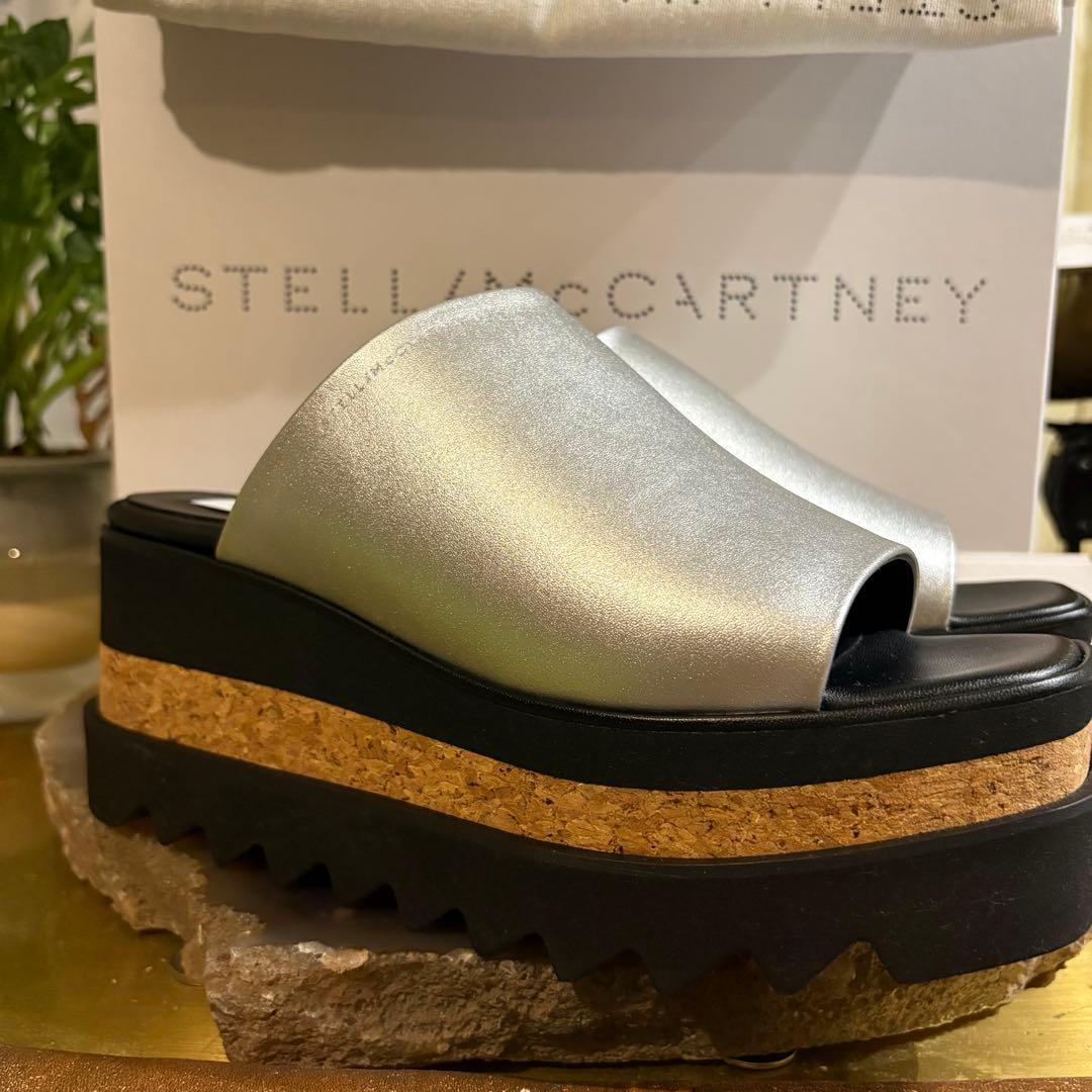 【新品レアカラー】ステラ　スニークエリス プラットフォームサンダル　シルバー