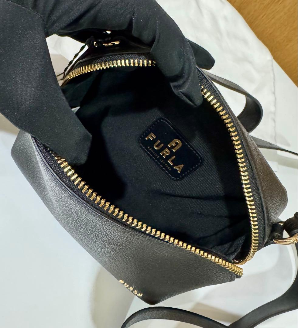【新品未使用】FURLA ボディバッグ ブラック WE00197 袋付き