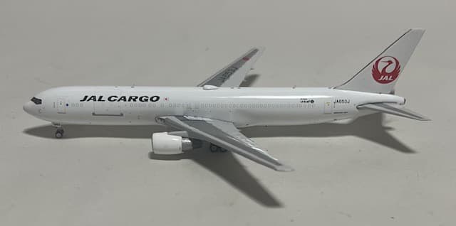 航空機・ヘリコプター JALCargo B767-300ER JA653J
