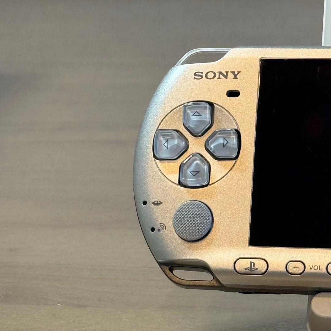 7-151 PSP-3000 ミスティックシルバー