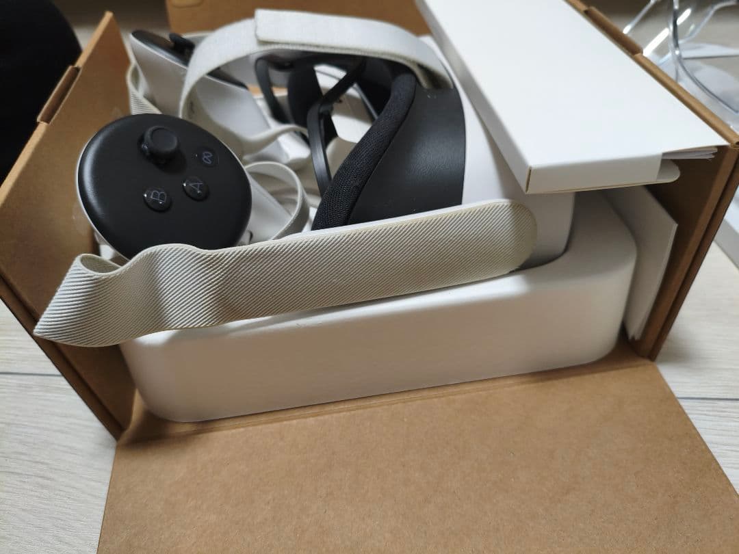 メタクエスト3S　充電ドック付き 使用3ヶ月　汚れあり