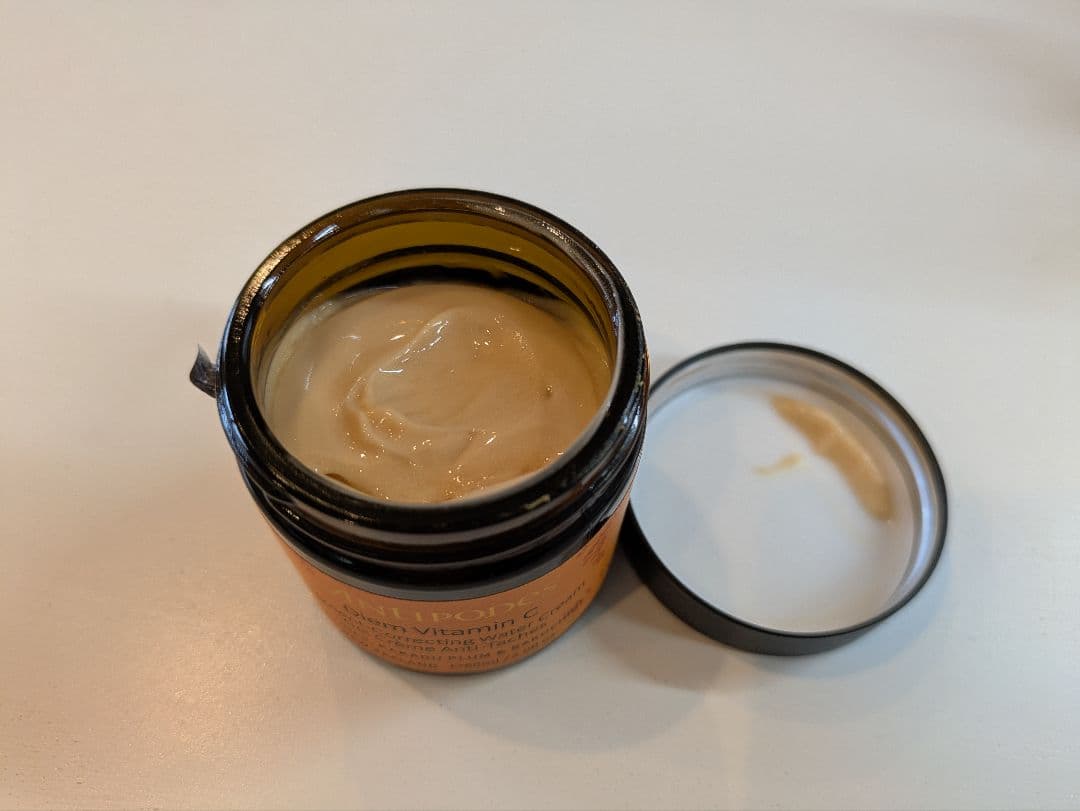 くまCクリーム セラム トナーとリップ 1回きりused