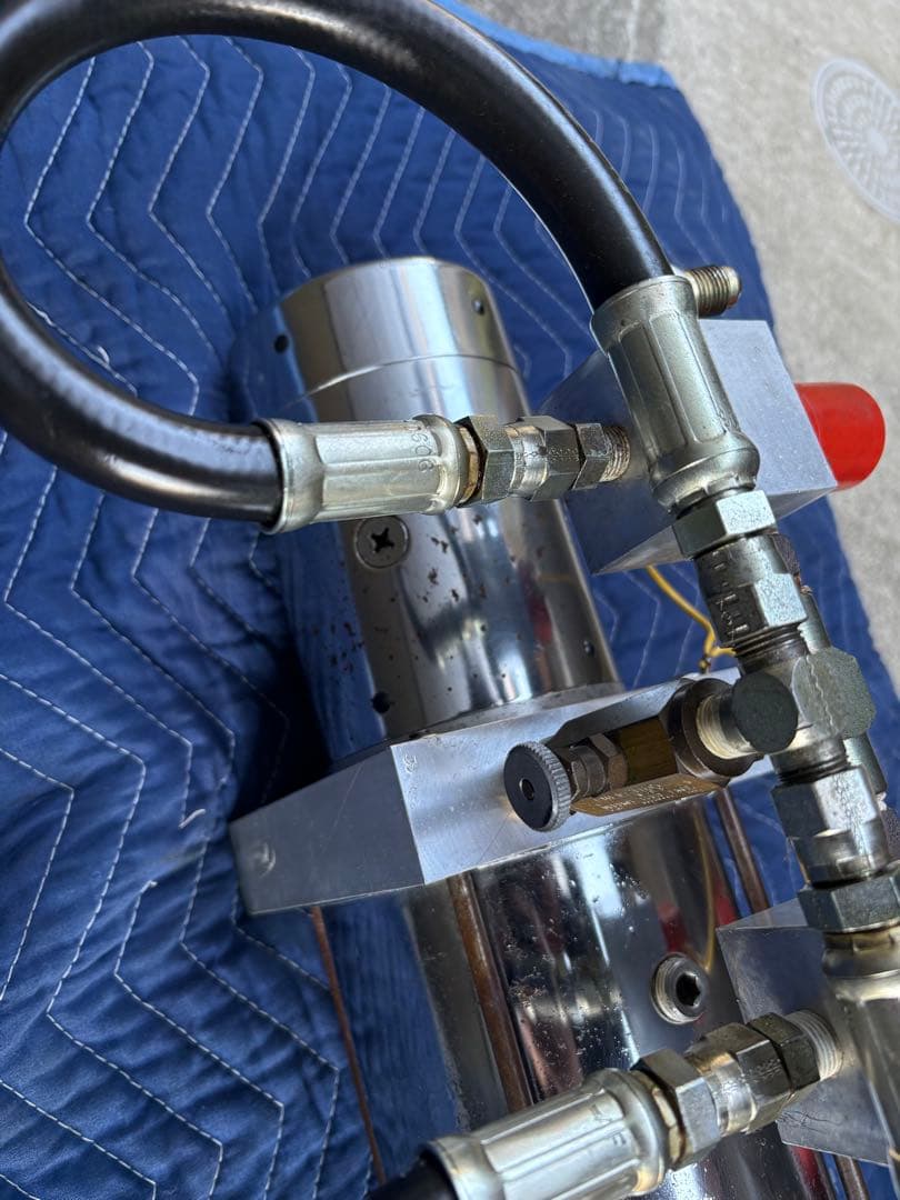 ハイドロ　ポンプ　ローライダー　インパラ　キャデラック　タウンカー　カプリス