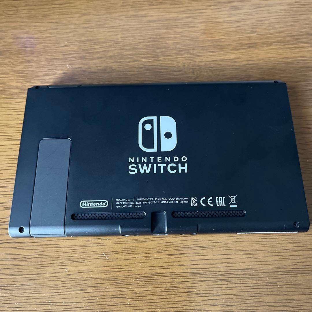 任天堂 Switch 本体 （本体以外ほぼ全て新品）