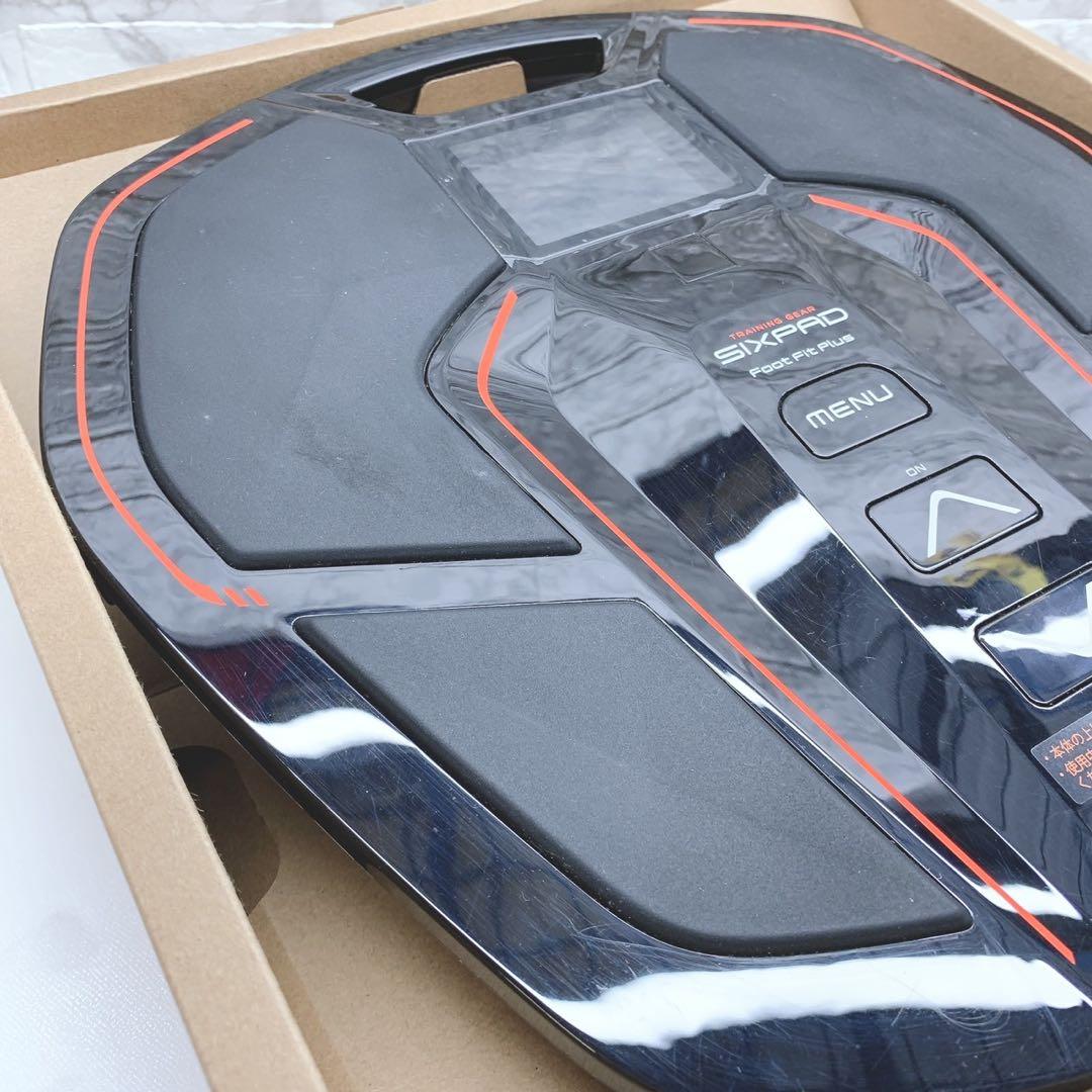 ほぼ未使用⭐️最新モデル》シックスパッド フットフィット プラス 2 SIXPAD