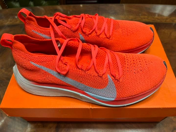 NIKEヴェイパーフライ4%フライニット