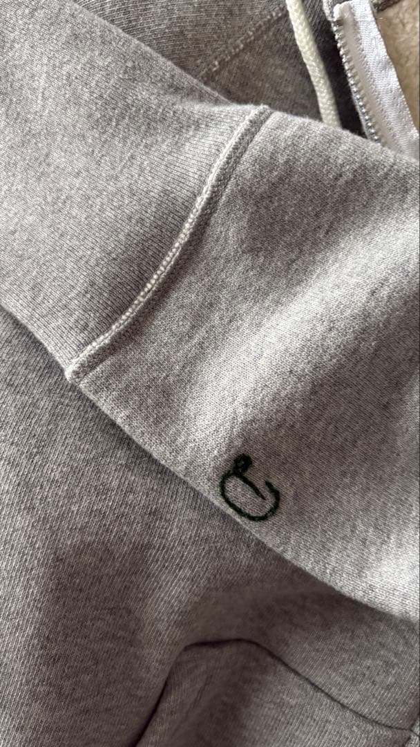 美品⭐︎DRESSTERIOR定番のジップアップパーカー