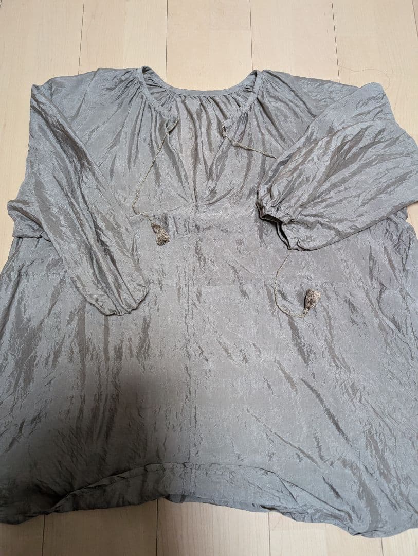 uryya silk kaftan tops カーキ