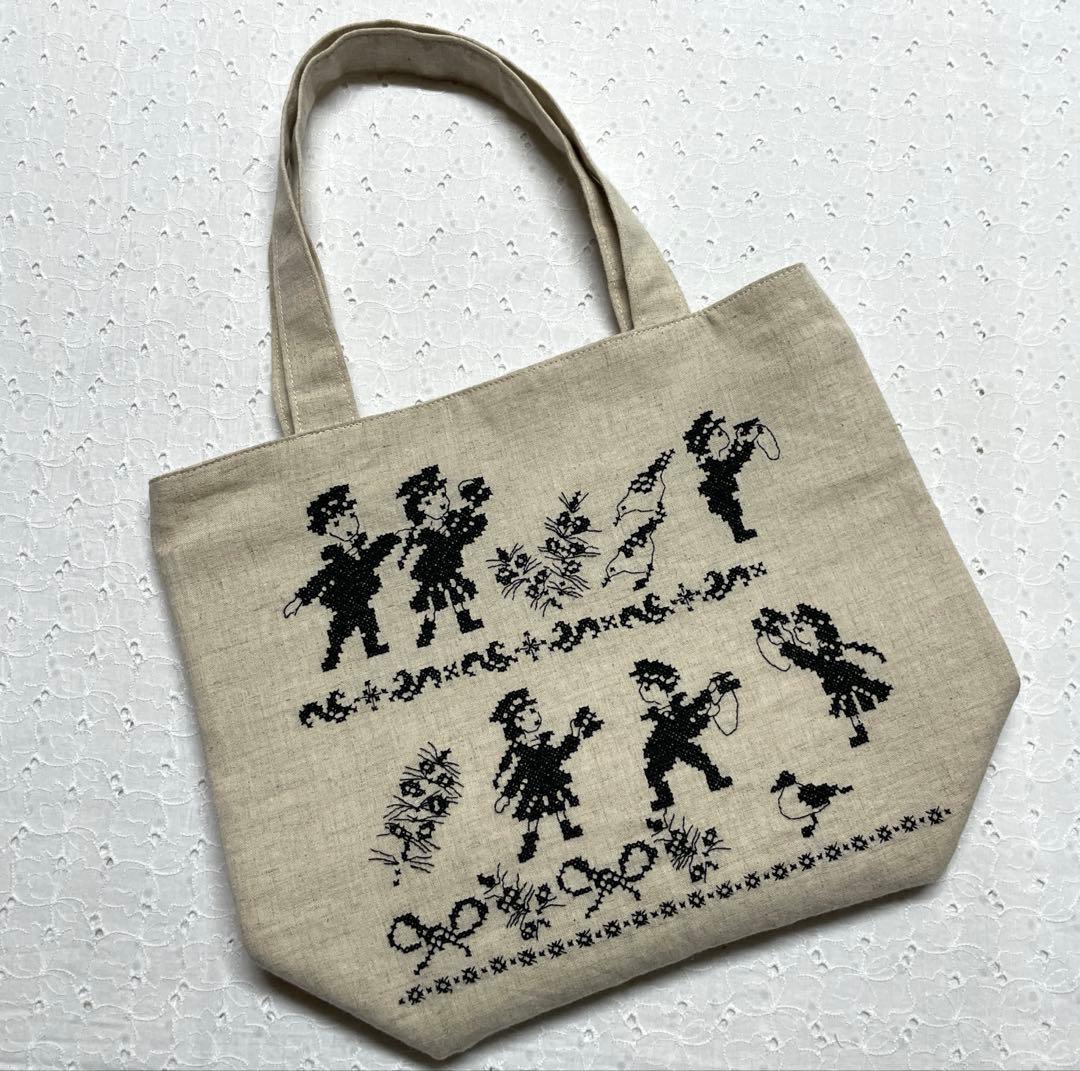クロスステッチ 完成品 トートバッグ みつごちゃん サモイロフ オーダー 52