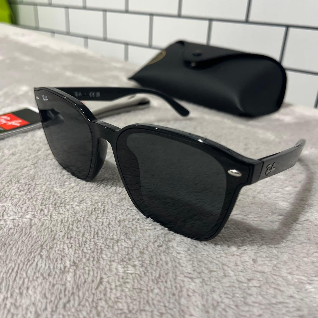 Ray-Ban ブラック サングラス RB4392D