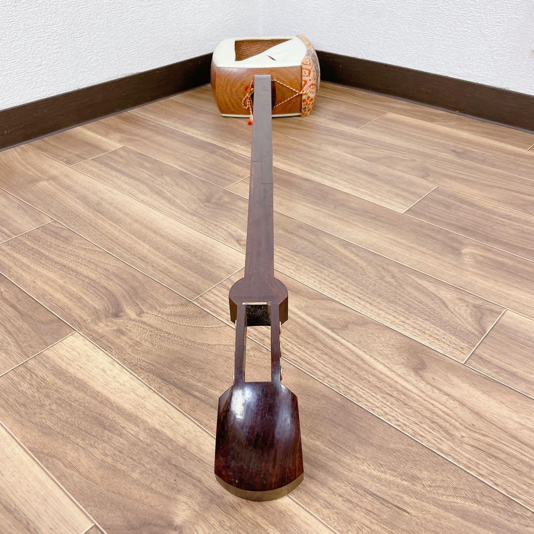 三味線 紫檀 トチ入り 細棹 金細 子持綾杉胴 和楽器