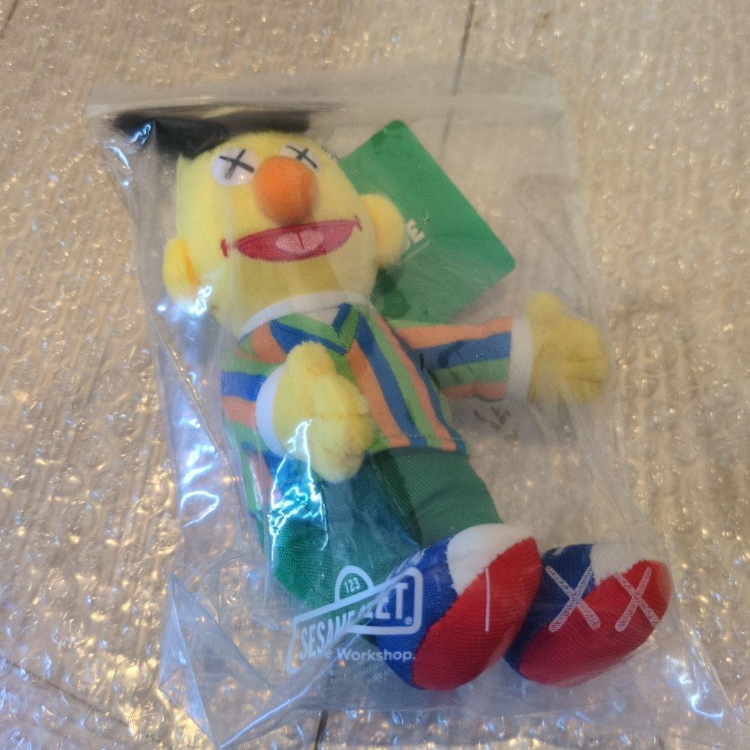 KAWS 　セサミストリート　ウォーターパレード　5体セット