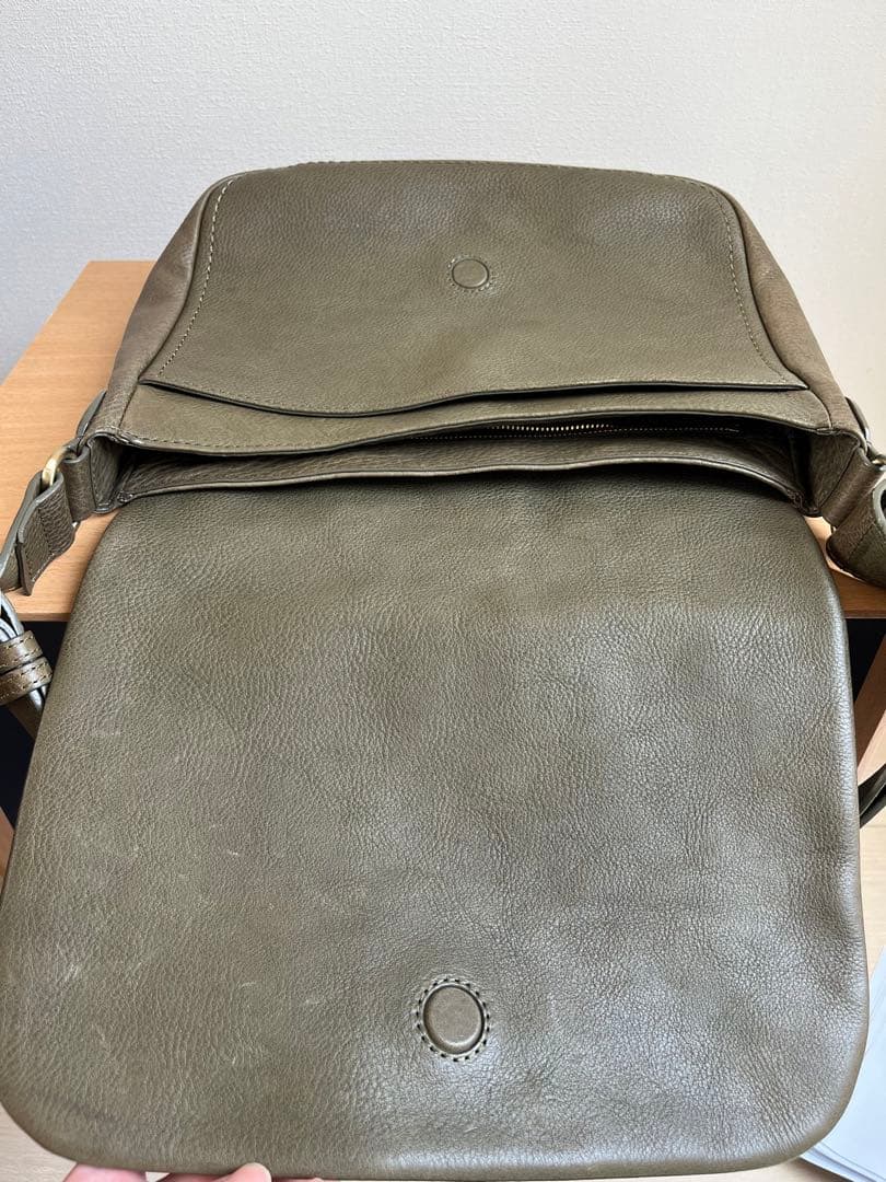 美品　土屋鞄　数量限定色　トーンオイルヌメ　ショルダー　カーキグリーン
