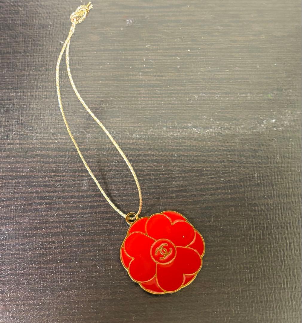 CHANEL CCクリーム20 カメリアチャーム付き！