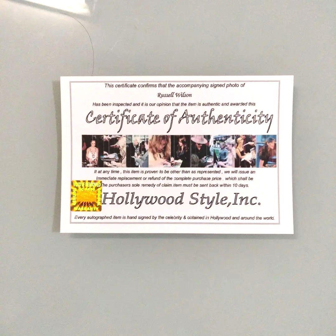 ラッセル・ウイルソン直筆サイン入り超大型写真…Russell Wilson…