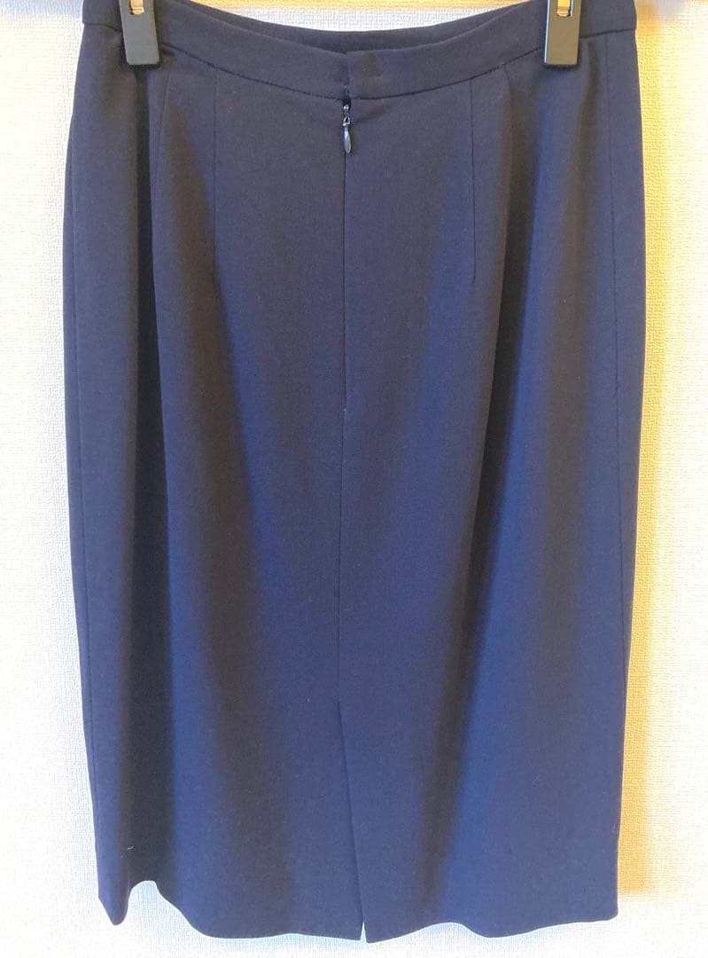 カールラガーフェルド　紺スーツサイズM