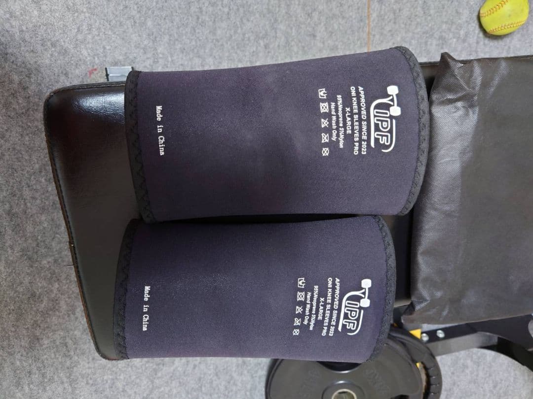 ONI 膝用ニースリーブ