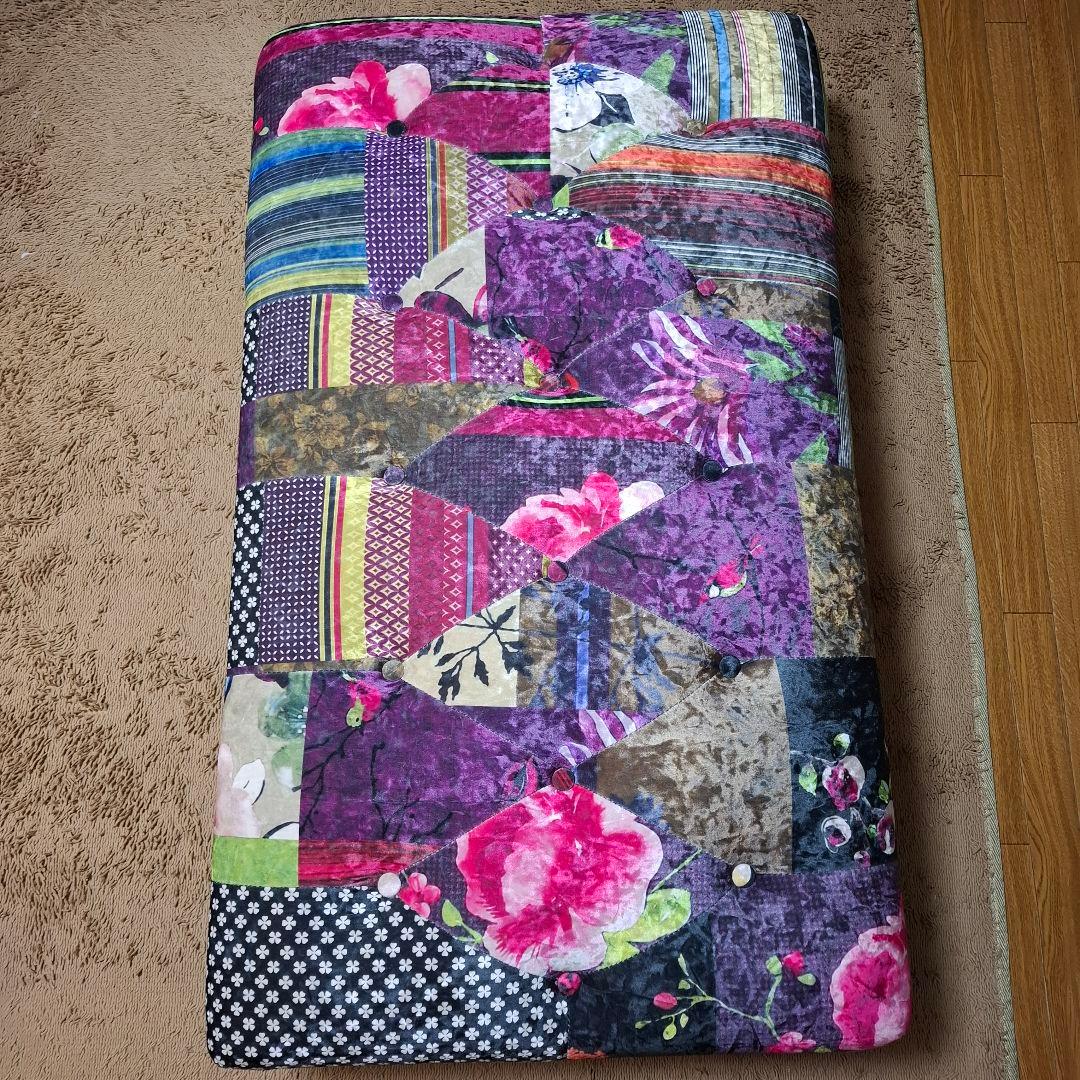 【1月17日までの出品】マルチカラー パッチワーク オットマンソファー　2人掛け