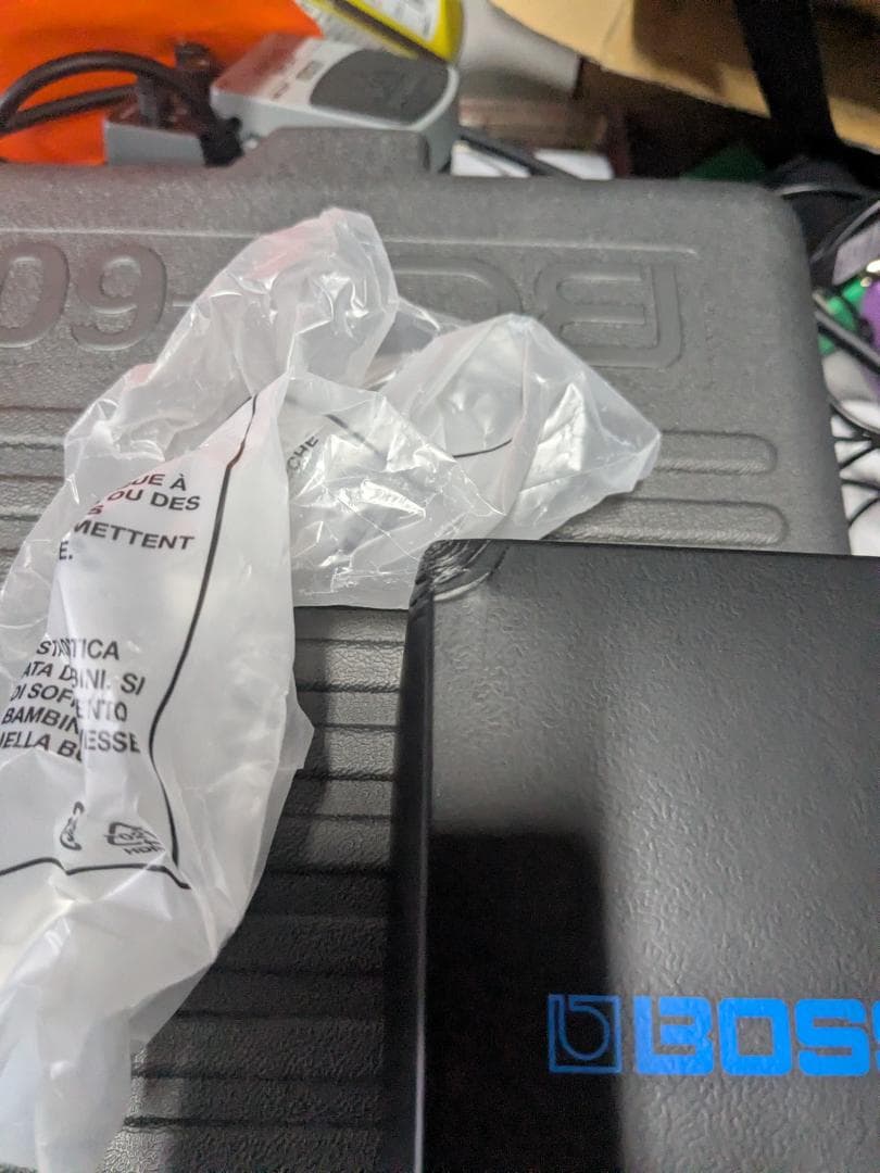 BOSS CP-1X コンプレッサー　※箱の一部凹み有り