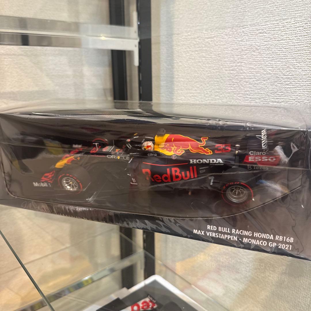 Red Bull Racing F1 ミニカー 1/18