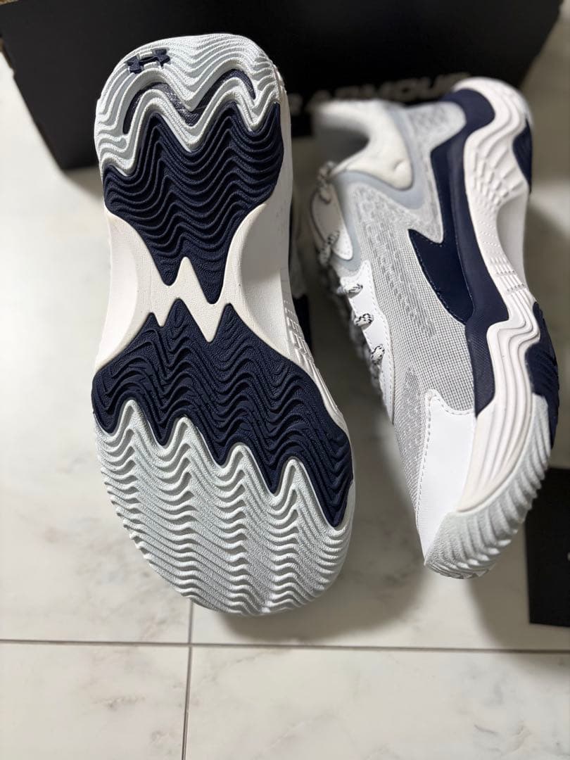 Under Armour UAスポーン7 25.5㎝