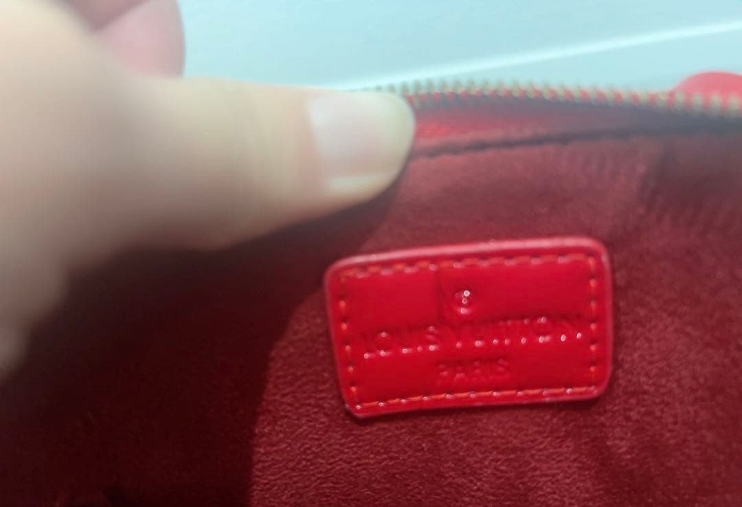 Louis Vuitton レッド ハンドバッグ