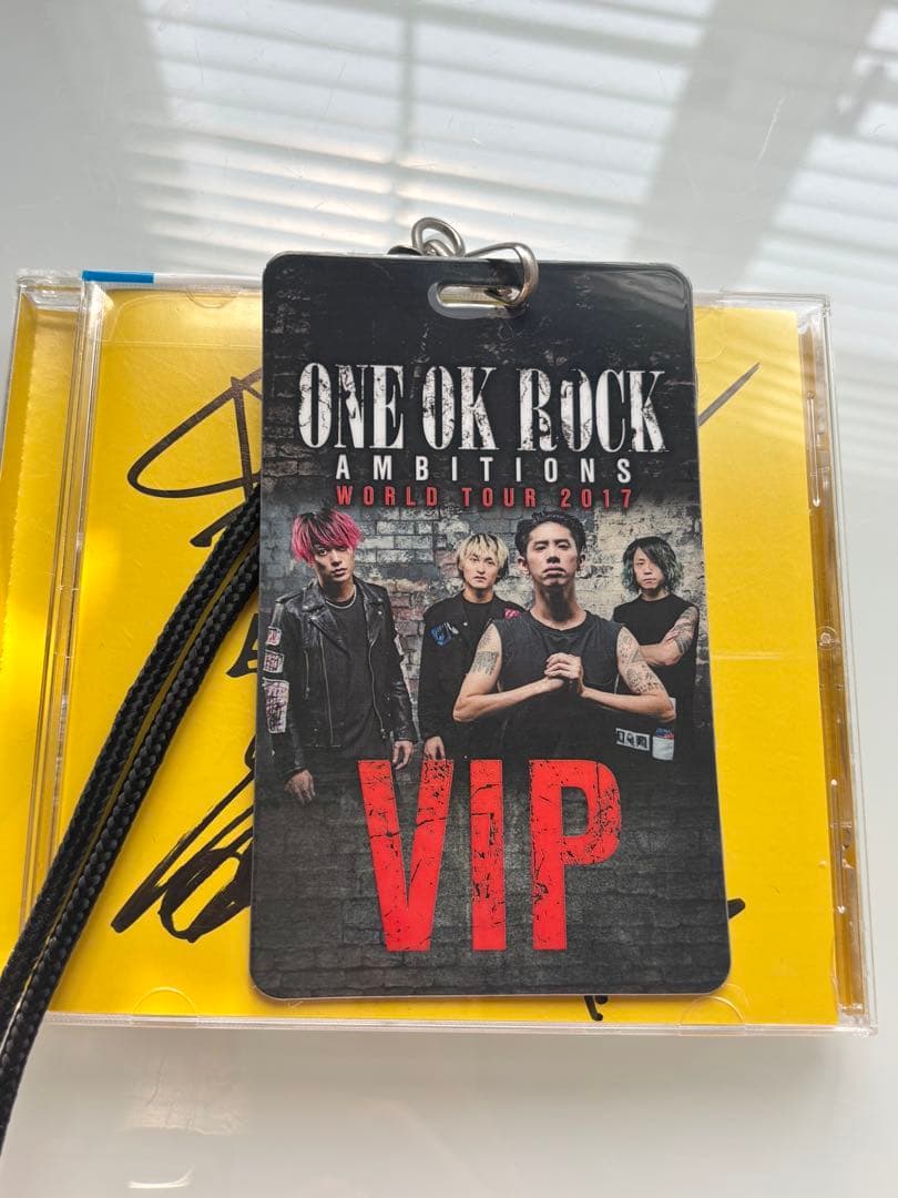 ONE OK ROCK AMBITIONS サイン入り