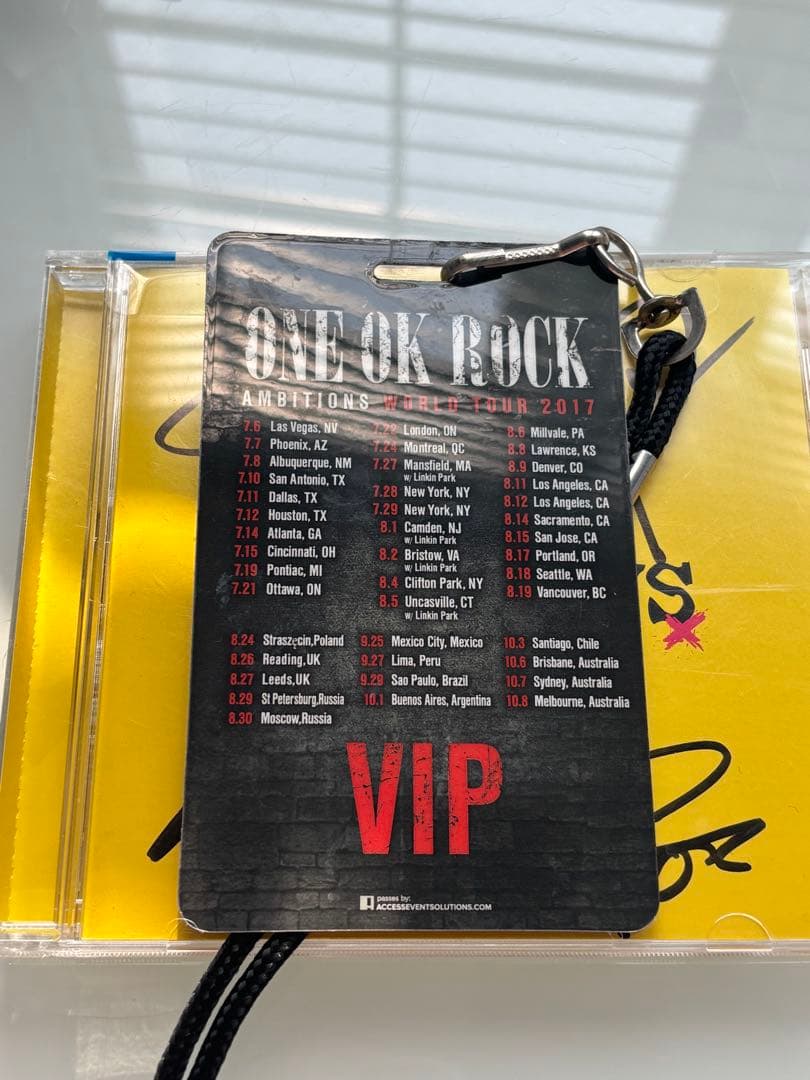 ONE OK ROCK AMBITIONS サイン入り