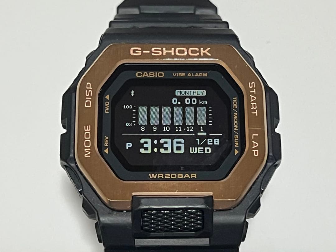 G-SHOCK G-LIDE GBX-100NS ゴールド Bluetooth