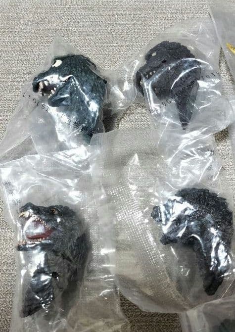 ク*ド様 ゴジラ　一番くじ　モンスターヘッドマグネット　17種　18体セット