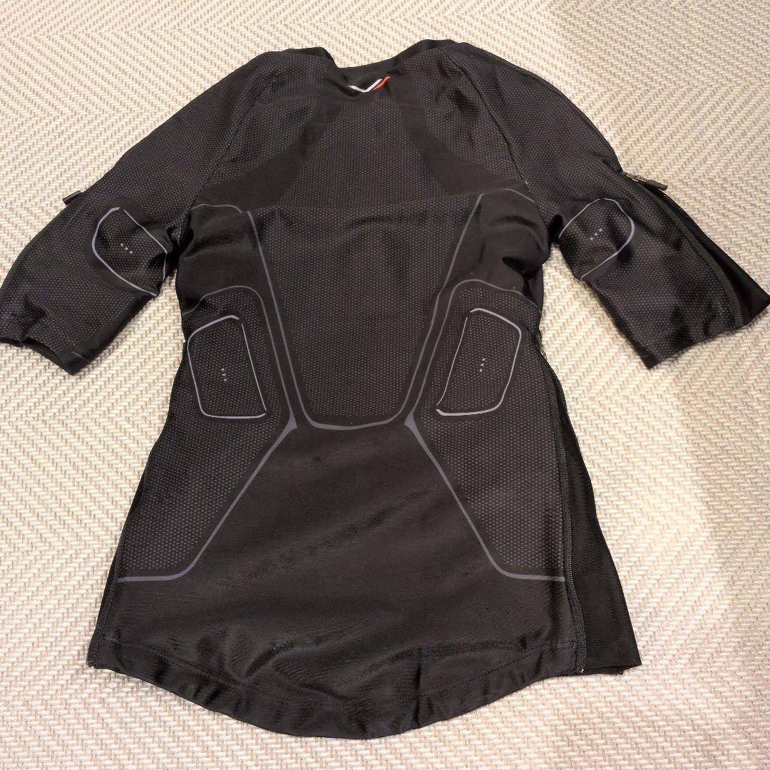 SIXPAD EMSトレーニングウェア レディース　TOPS / S,ボトム/M