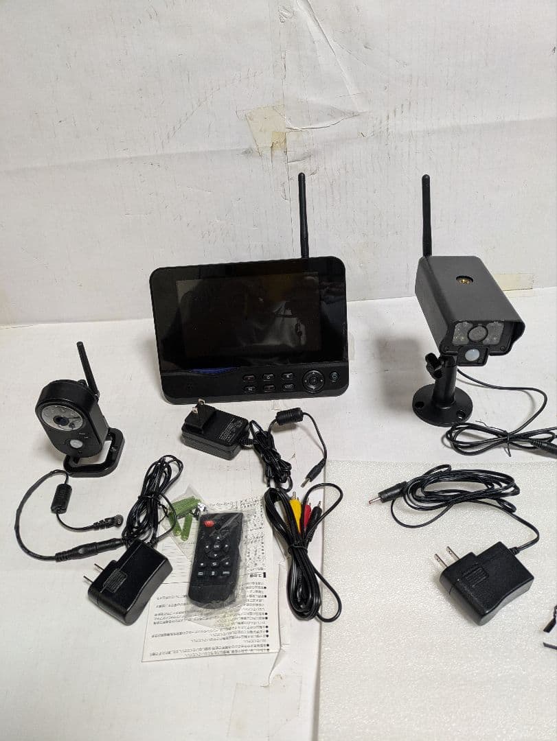 サンワサプライ防犯カメラ2台モニターセット、リモコン操作、エルパと同様仕様