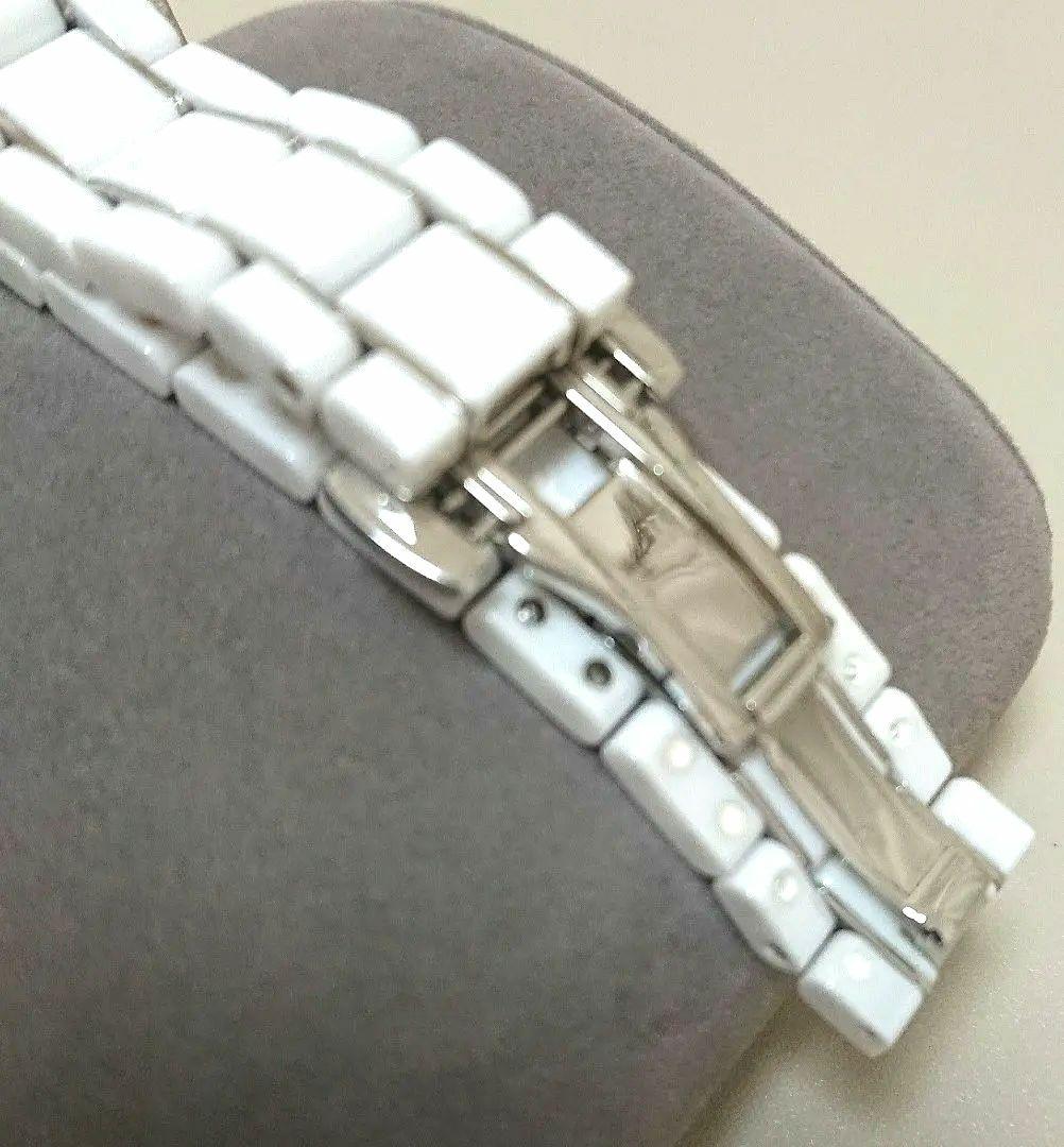 【美品】【希少】FENDI 　12pダイヤシェル　セラミック　レディース腕時計