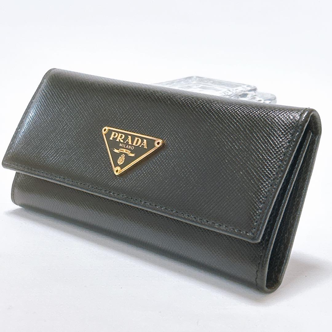 新品未使用✨プラダ キーケース 6連 サフィアーノ 三角ロゴ ゴールド