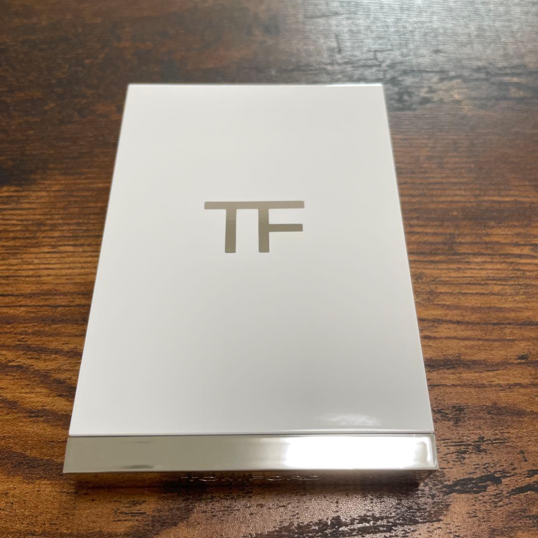 新品未使用【TOM FORD】ソレイユ アイカラー クアッド 02シャレーラスト
