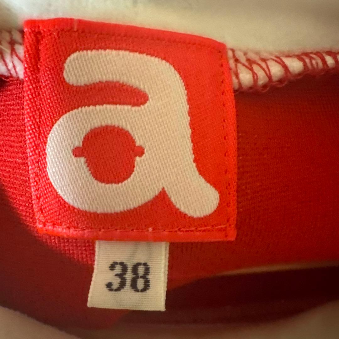 アルチビオ 赤と白の長袖ウェア　セットアップ