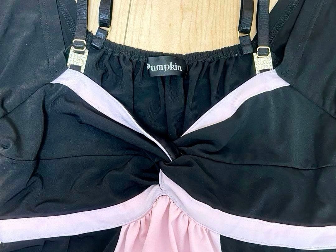 GOLDS同型♡Pumpkin-パンプキン-♡ビジュー♡肩出しオフショルトップス