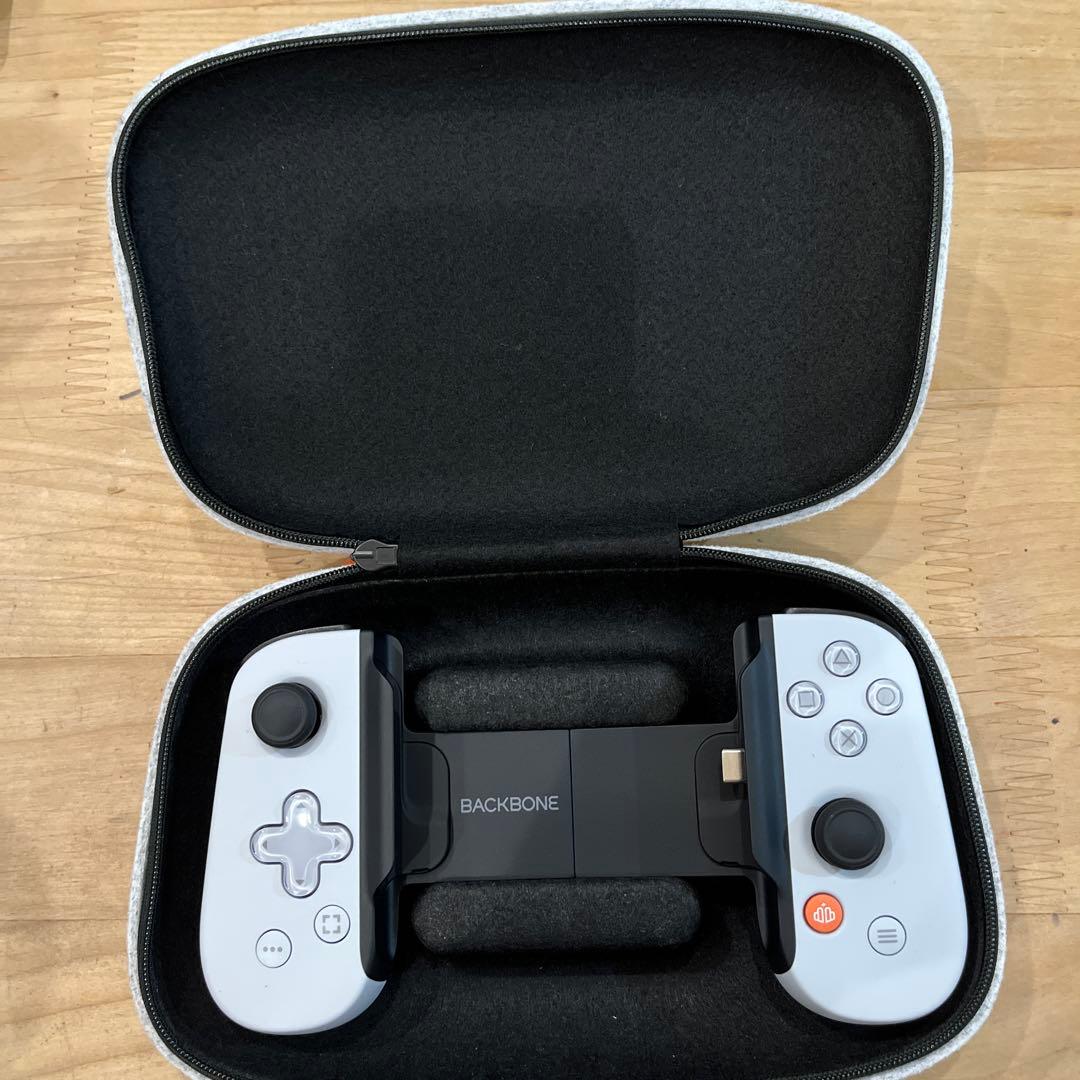 BACKBONE USB-C ゲームコントローラー ケース付き