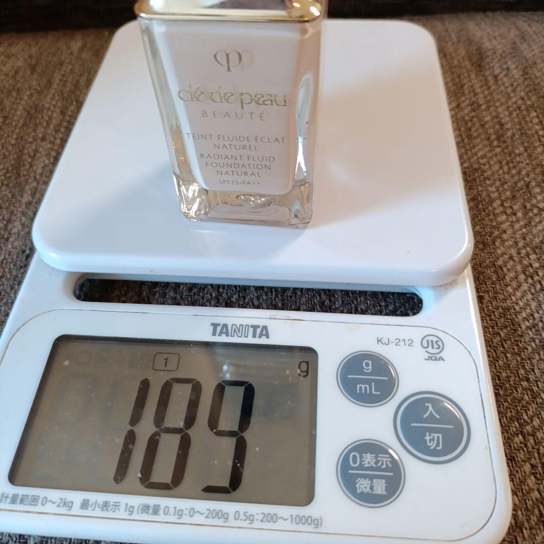 クレ・ド・ポー ボーテ タンフリュイドエクラ ナチュレル 35mL