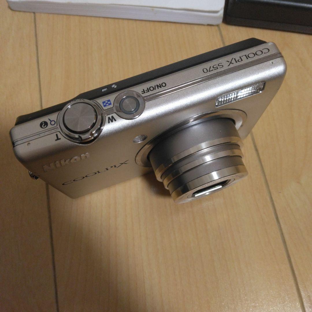 Nikon　COOLPIX　s570