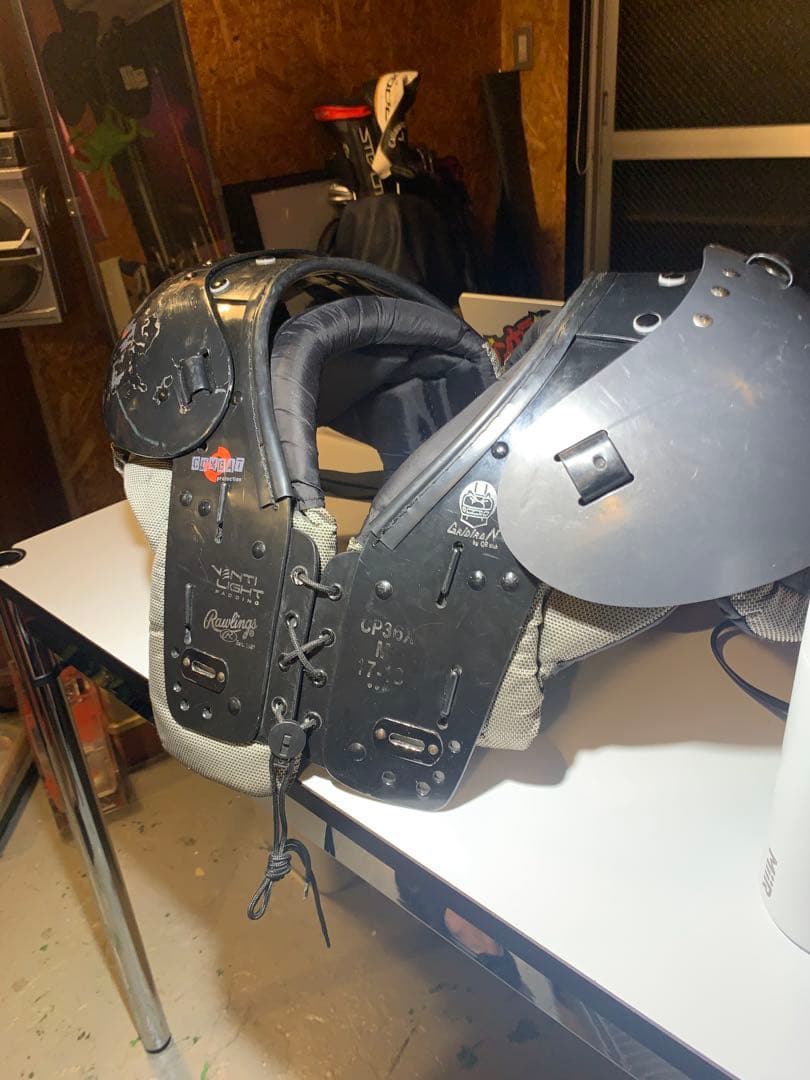 アメリカンフットボール　ローリングス　 ショルダーパッド