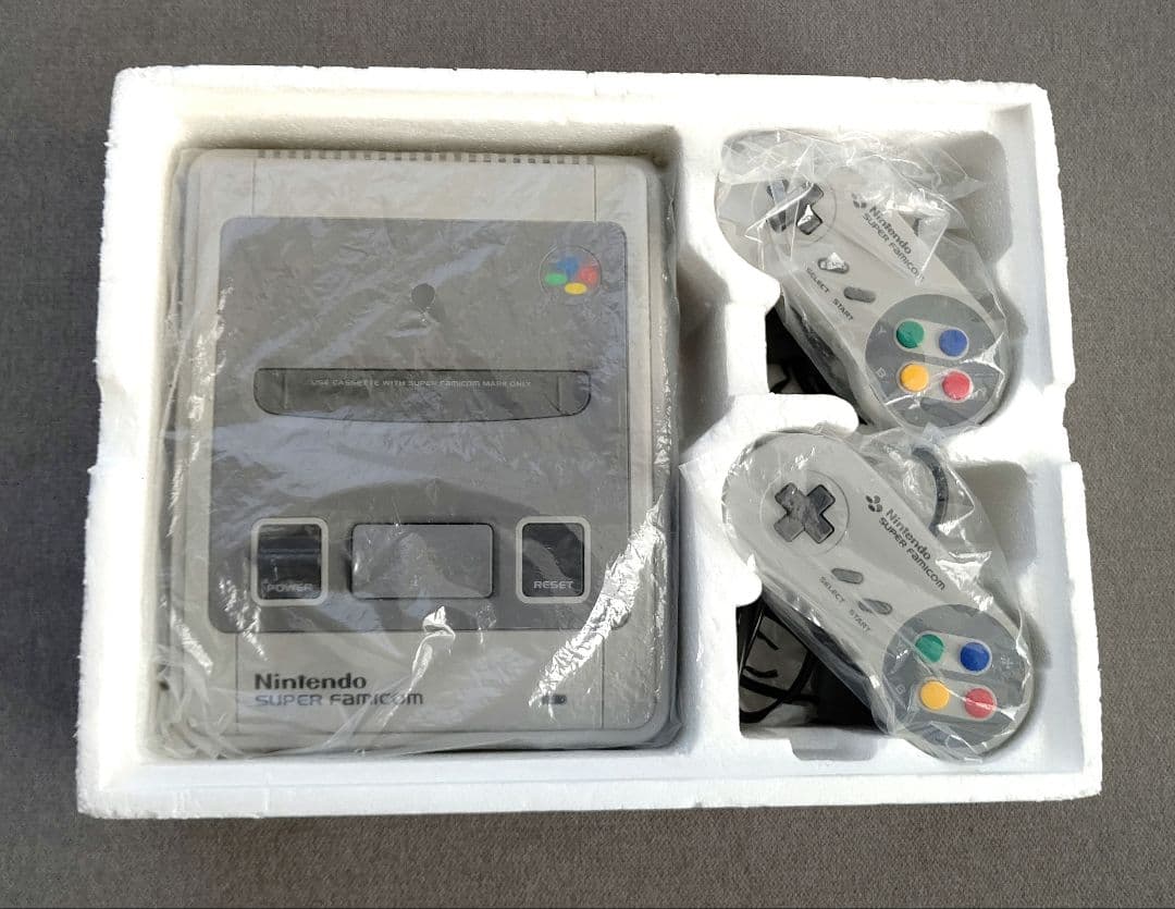 【美品】Nintendo SHVC-001 ゲーム機本体 ステレオケーブル付き