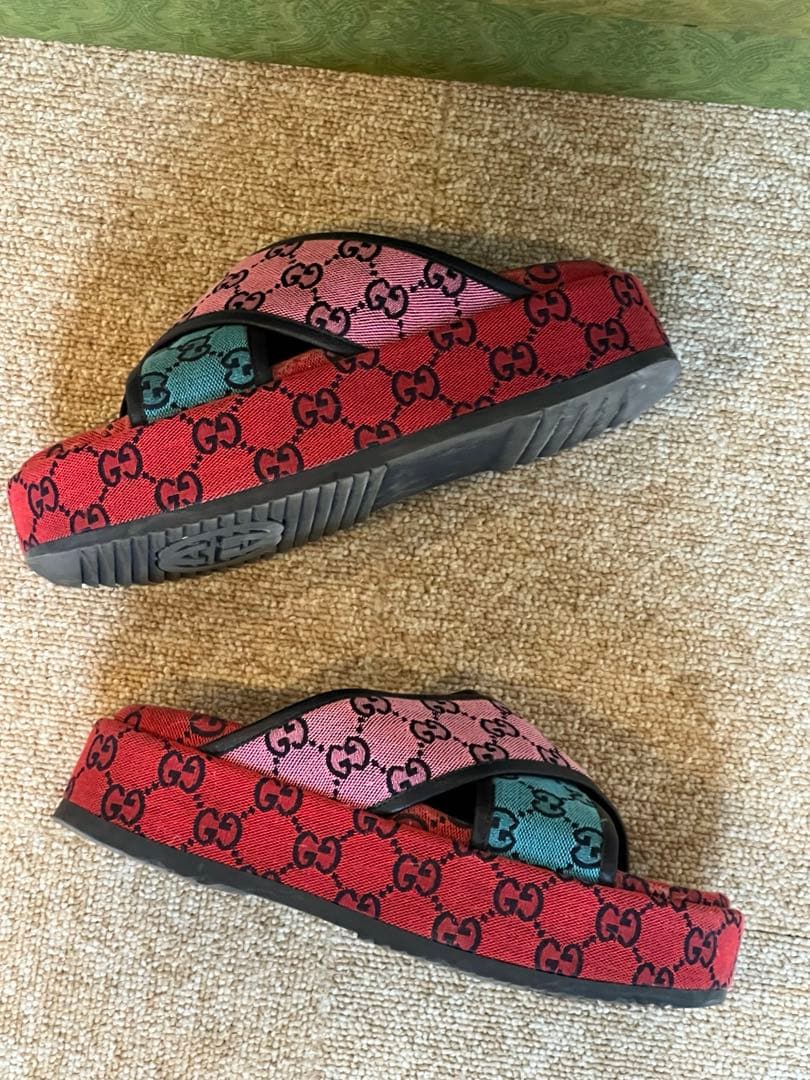 GUCCI グッチ　ロゴ　厚底サンダル 36.5