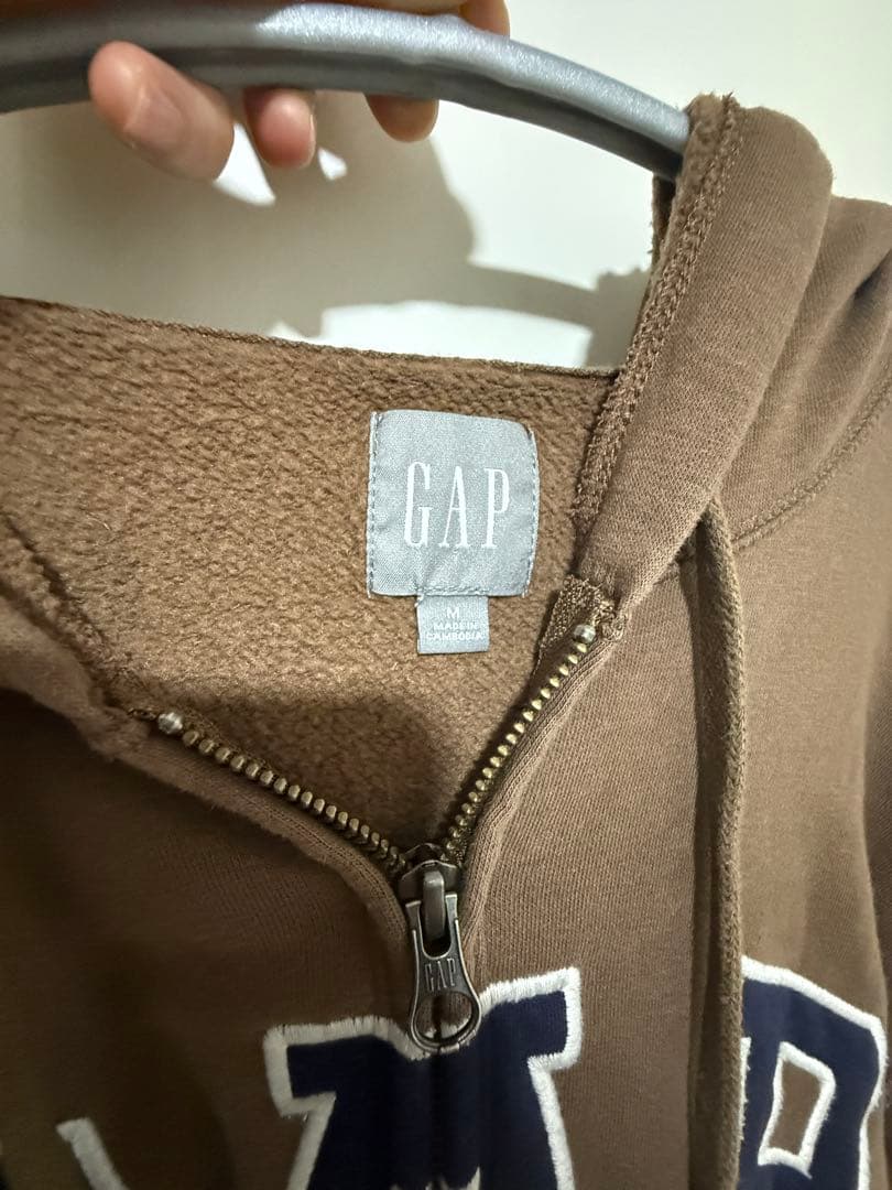 GAPジップパーカー　ブラウン