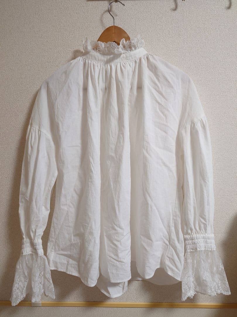 美品　ウィムガゼット　レースギャザーブラウス